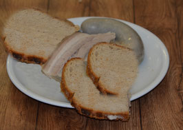 Kesselfleisch + Leberwurst mit Brot