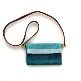 CLUTCH blaue Linie