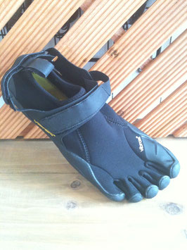 Vibram Five Fingers（ビブラムファイブフィンガーズ）　FLOW　（Men's）