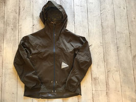 and wander（アンドワンダー） light rain jacket 2