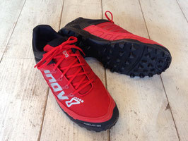 Inov8（イノベイト）MUDCLAW 300（Black×Red）