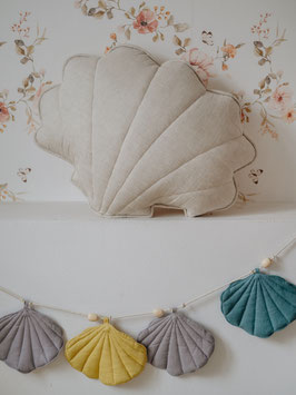 Linen shell cushion - sand