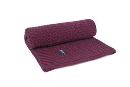 Burgundy knitted blanket