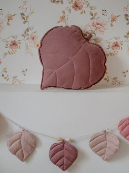 Linen leaf cushion - marsala