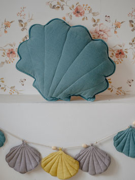 Linen shell cushion - blue
