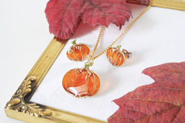 Parure "Mignonnes citrouilles" - puces d'oreilles, pendentif et broche