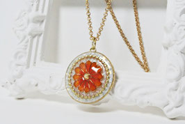 Pendentif rond "Douce Marguerite"