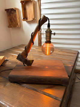 Axt Lampe Konni