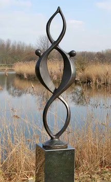 Skulptur aus Bronze "Gemeinsam" 95 cm