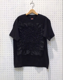 Yuumi ARIA　オリジナル刺繡フリルTシャツ（BLACK）