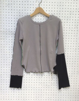 AULAAILA　カラーブロックTOPS（ライトグレー×カーキ）