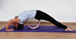 Yoga mit dem Rad für eine gesunde, aufrechte & flexible Wirbelsäule