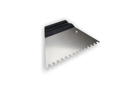 0515 Spatule crantée 4x4 mm