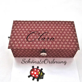 Asanoha rot, schlichte Schmuckbox klein, personalisiert, zeitlos edel, individuelle Ausstattung, für ausgesuchte Schmuckstücke, handgemacht in Bayern