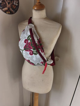 Petite banane arabesque rouge