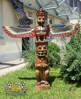 Totem aus Holz