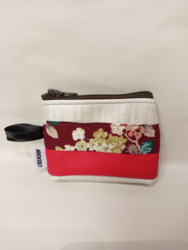 Petit porte monnaie. Couleur brique.