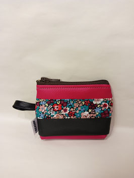 Petit porte monnaie. Couleur brique.
