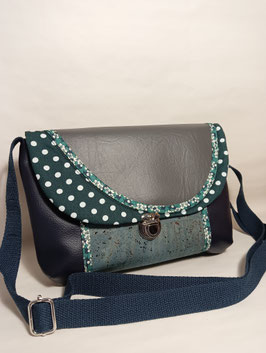 Petit sac Capucine,sac à main, sac besace, ance réglable.