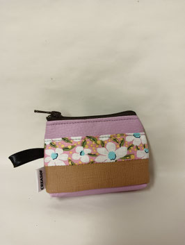 Petit porte monnaie. Couleur brique.