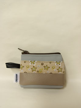 Petit porte monnaie. Couleur brique.