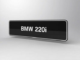 BMW 220i Kennzeichen-Typenschild