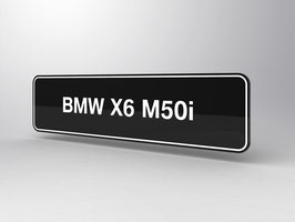 BMW X6 M50i Kennzeichen-Typenschild