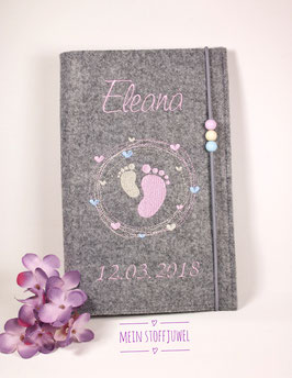 Personalisierte U-hefthülle Kreiselfuß mit Geburtsdatum und 3 Perlen, rosa, creme, hellblau Bsp. Eleana