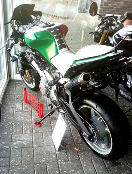 Moto Morini 1200 " Tricolore "  ( zurzeit nur Rennstrecke )