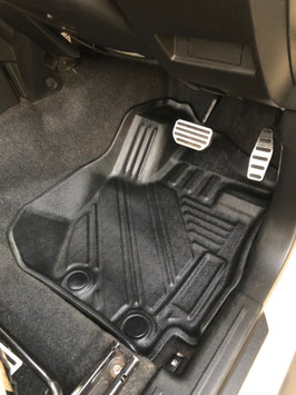 SJ - Moulded High Walled Floor Mats - Gen 4 (3 Door)