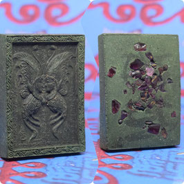 AA265 . Green Powder with crushed gem stones