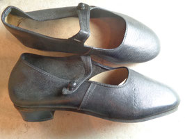 Salomés cuir 1900 P.37