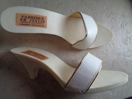 Mules blanches 70's P.38