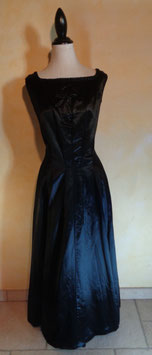 Robe satin 1900 T.36