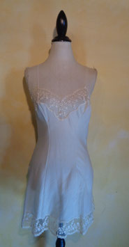 Nuisette blanche 60's T.36