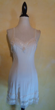 Nuisette blanche 60's T.36