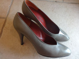 Escarpins gris Saint Laurent P.37