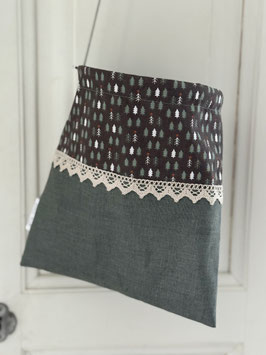 Wäscheklammersack tannengrün-dunkelbraun mit kleinen Tannen