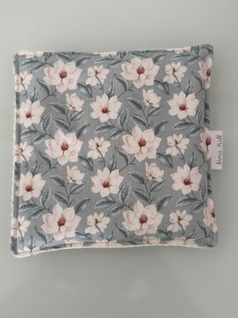 Kirschsteinkissen mittel eisblau mit weissen Blumen