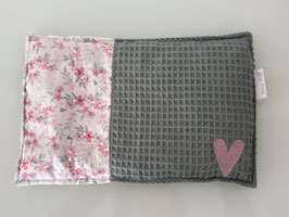 Kirschsteinkissen weiss-schilf mit Herz