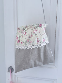 Wäscheklammersack sand-vanilla mit Rosenmuster