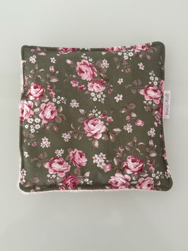 Kirschsteinkissen mittel olive mit Blumenmuster