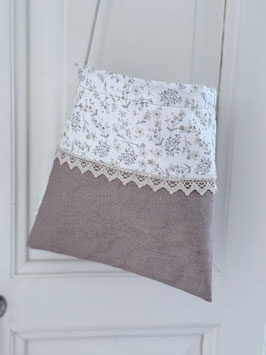 Wäscheklammersack taupe-weiss mit zarten Blumenmuster