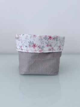 Utensilio hellgrau-weiss mit Blumenmotiv
