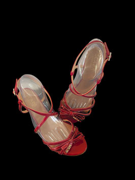 nr 79 merk SCAPA sandalen met sleehak mt 39 KLEUR: BLOEDROOD
