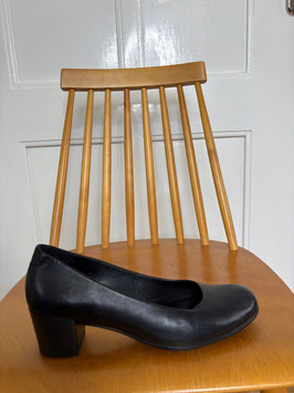 nr 722 merk ECCO maat 38