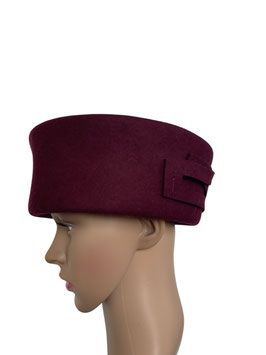 nr 128 bordeux kleurige vilten hoed Made in Italy