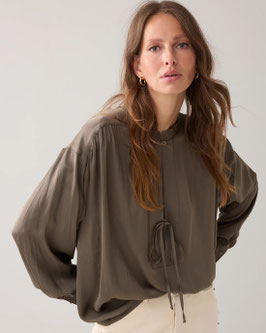Summum - Shiny Blouse With Bow Fastening