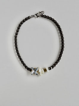 CORE NECKLACE