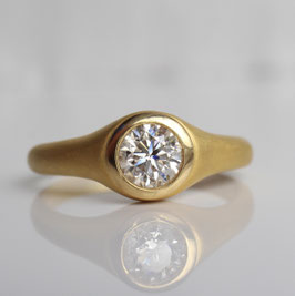 Diamantring aus 900 Gold mit 0,6ct